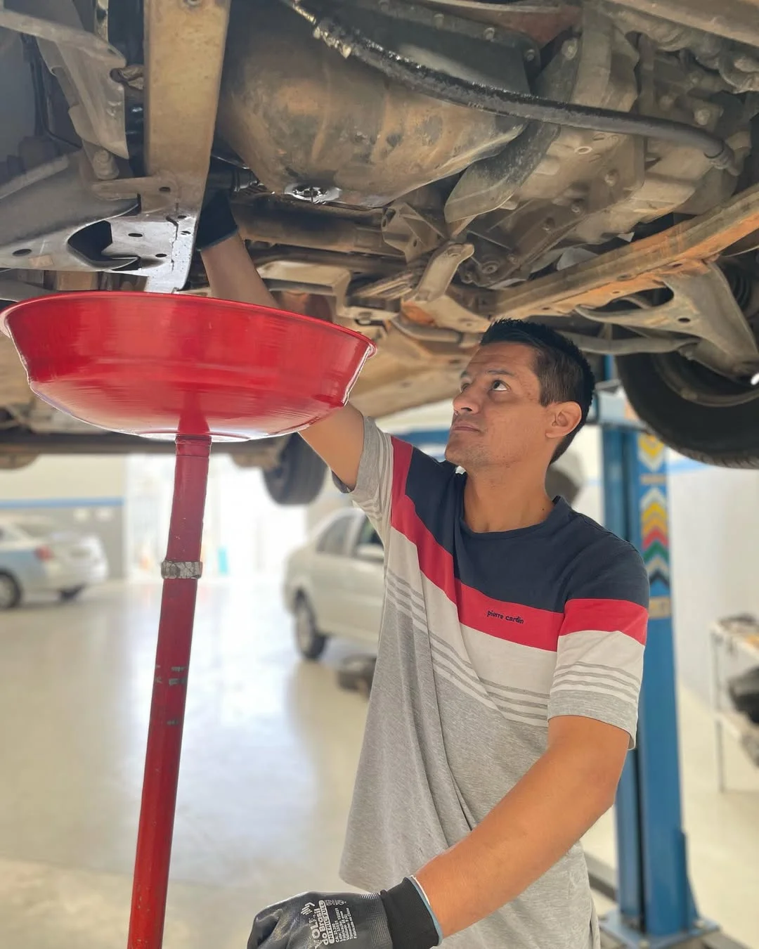 Troca de Óleo - Mecânico Automotivo Betim Serviço de troca de óleo e manutenção preventiva - Oficina mecânica perto de mim em Betim